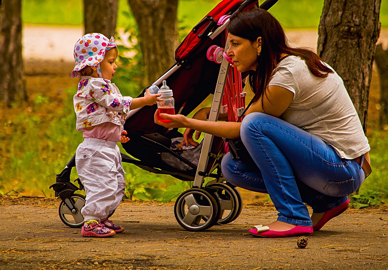 entdecken sie unsere hochwertigen kinderwagen – sicher, bequem und stylisch für jeden ausflug mit ihrem baby.