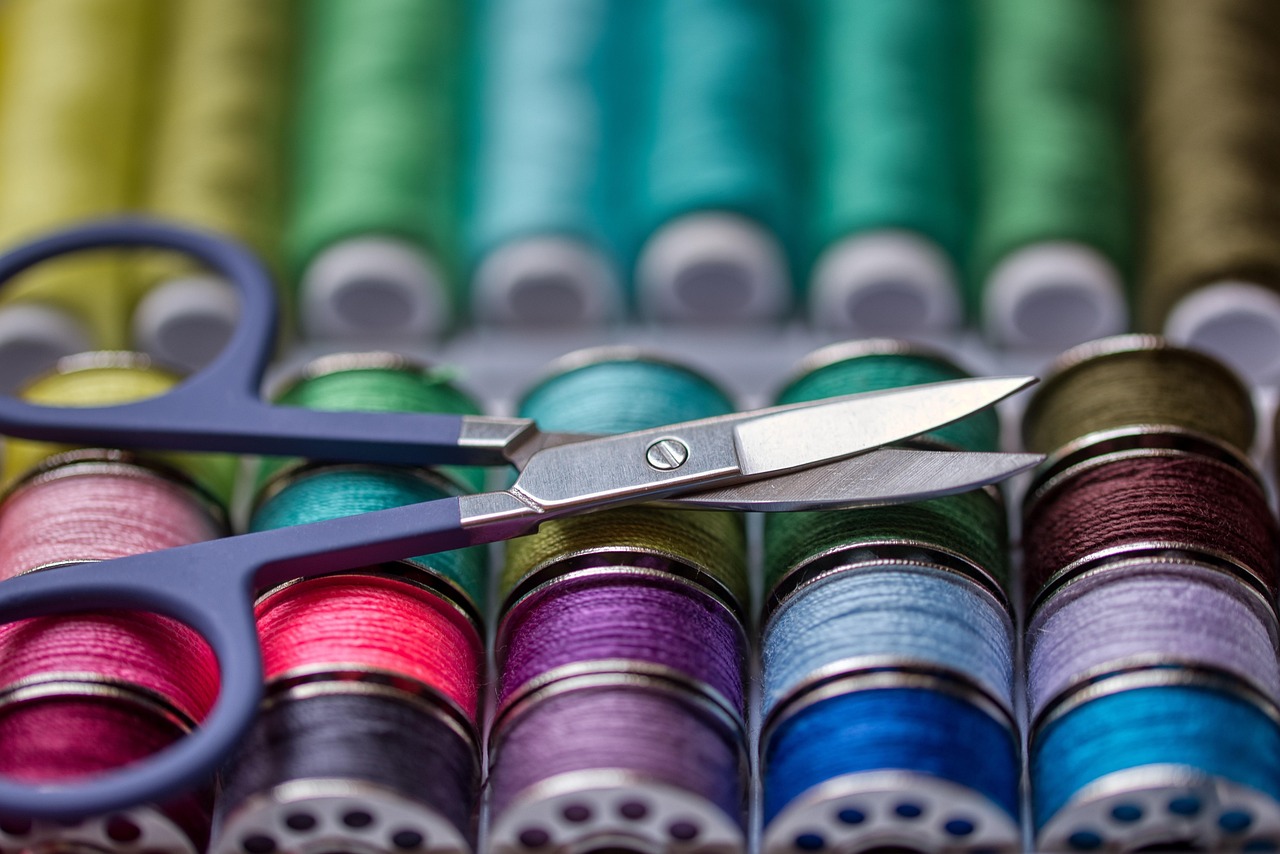entdecken sie kreative bastelanleitungen für alle schwierigkeitsgrade – schritt-für-schritt-tutorials für diy-projekte und handgemachte kunstwerke.