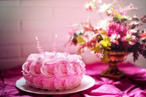 feiern sie den schönsten tag des jahres mit unseren fantastischen geburtstagsideen! von originellen partydekorationen bis zu unvergesslichen geschenken, hier finden sie alles für einen perfekten geburtstag. lassen sie den jubel beginnen!