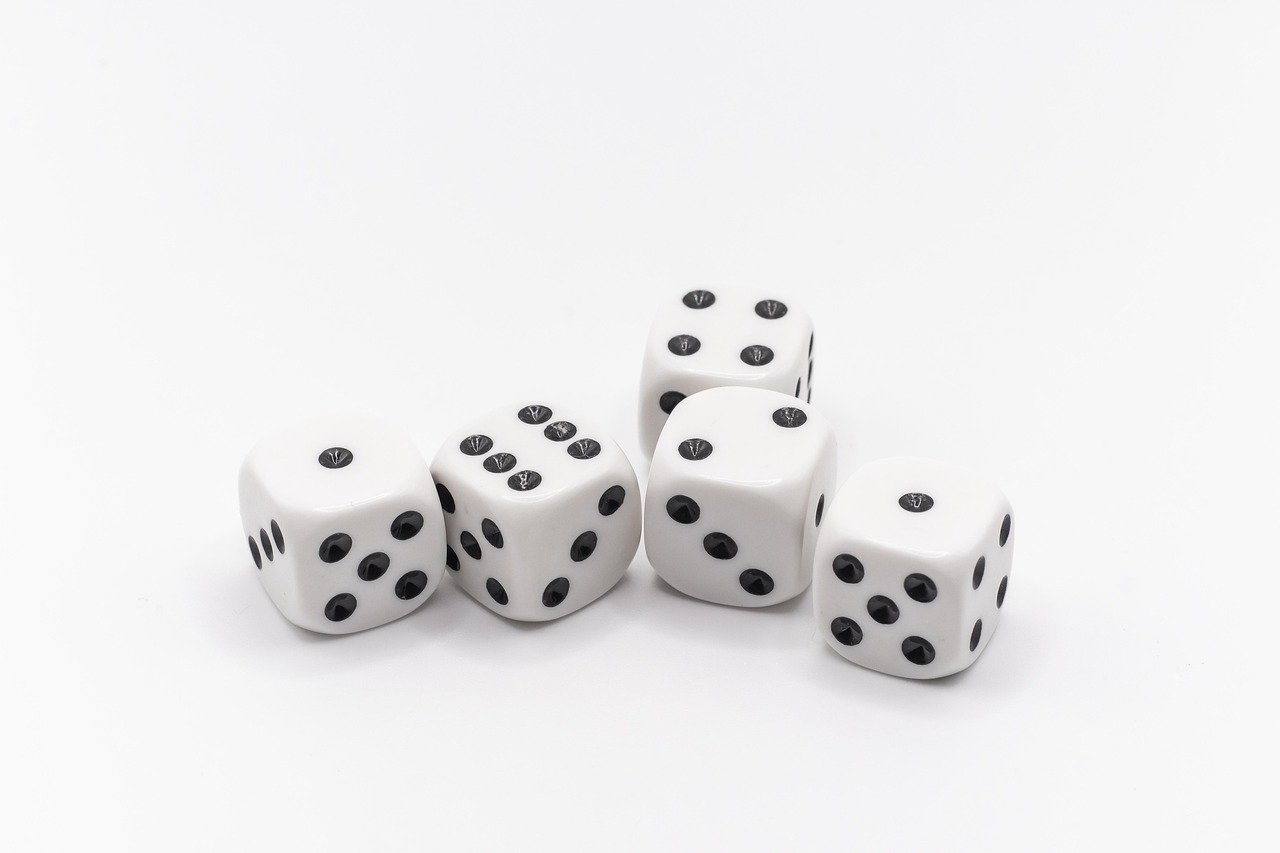 entdecken sie die besten familienspiele für unvergessliche spielabende! unsere auswahl an brettspielen fördert den zusammenhalt, die kreativität und sorgt für spaß für die ganze familie.